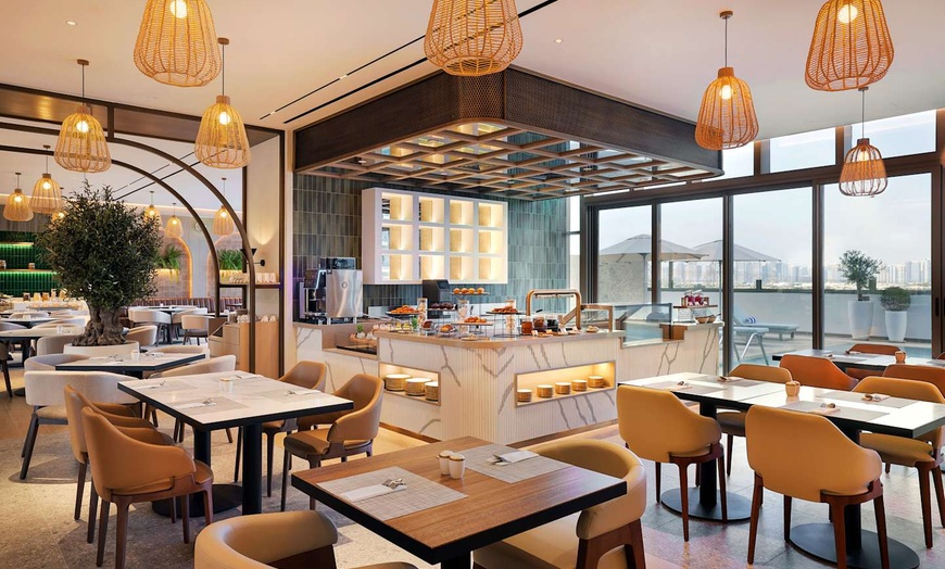 Image 5: ✈ EMIRATS ARABES UNIS | Dubaï - Hotel Local Dubai at Jumeirah Villa...