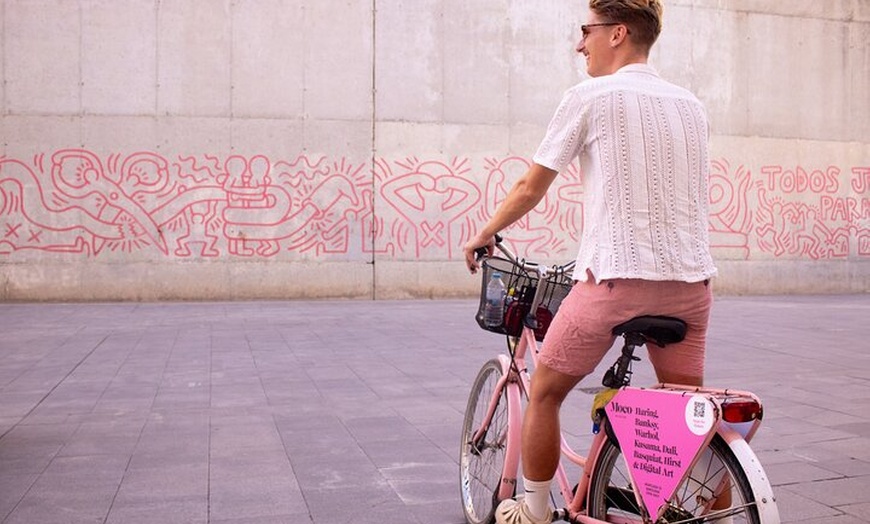 Image 3: Barcelona StreetArt Bike Tour