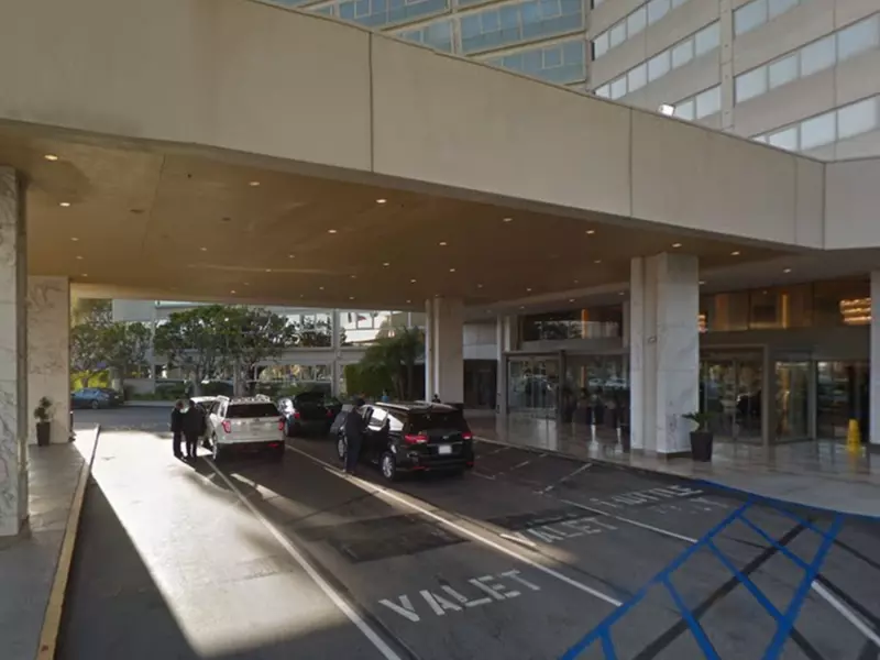 Parking at Sheraton Gateway Parking LAX - Valet