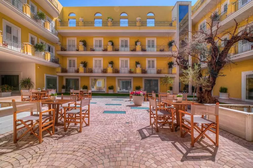 ✈ LES POUILLES | Gallipoli - Victoria Palace 4*, 3 nuit - Face à la...