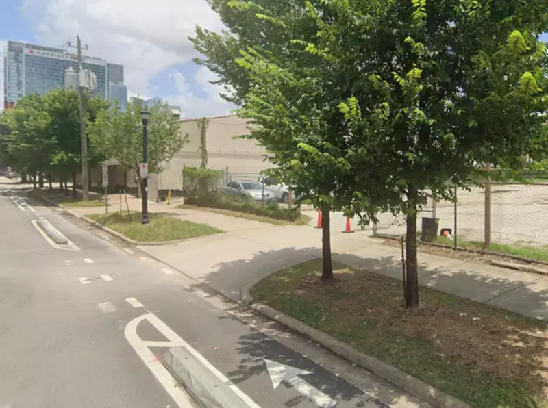 Parking at 2117 Walker St. Lot