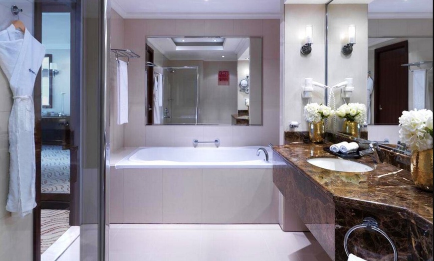 Image 7: ✈ VEREINIGTE ARABISCHE EMIRATE | Dubai - Park Regis Kris Kin Hotel ...