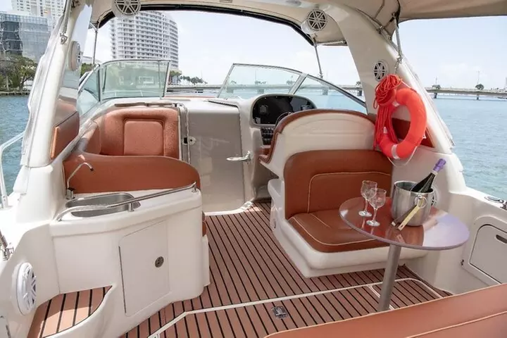 Explore Miami by Boat Rental