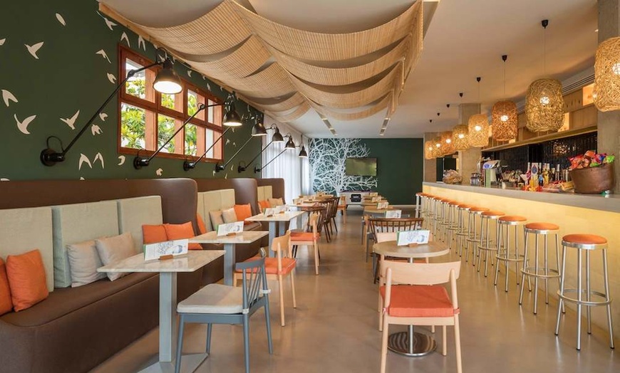 Image 6: ✈ COSTA BRAVA | Lloret de Mar - Aqua Hotel Bertran Park 4* - Piscin...