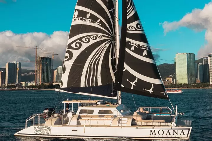 Moana's Waikīkī Grand Guided Turtle Snorkel & Sailing Adventure