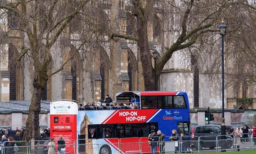 Image 10: London Hop on Hop Off 1 Day Tour with St Paul's Cathedral Ticket