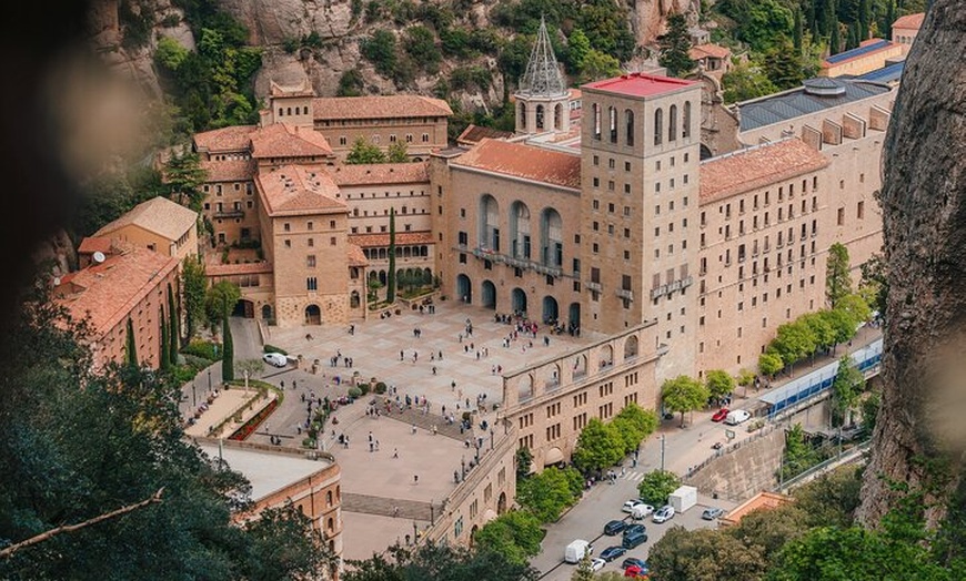 Image 12: Visita guiada al Monasterio de Montserrat y Sagrada Familia