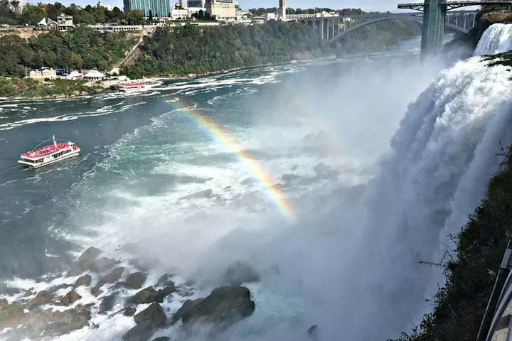 Private Tour: Niagara Falls Day Trip from New York City