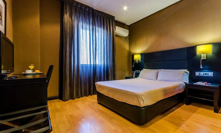 Image 5: ✈ SPANJE | Sevilla - Hotel Virgen de los Reyes 3*, 2 nachten - City...