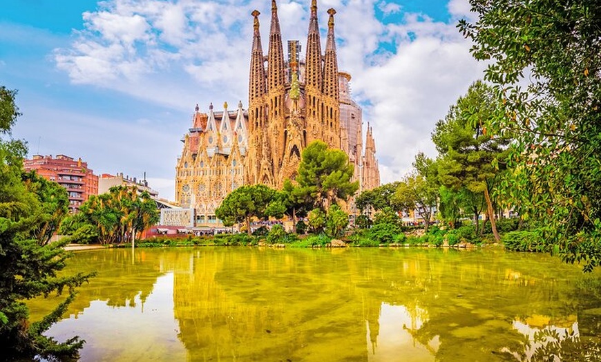 Image 19: Visita guiada de 7 días en Sevilla, Granada y Barcelona desde Madrid