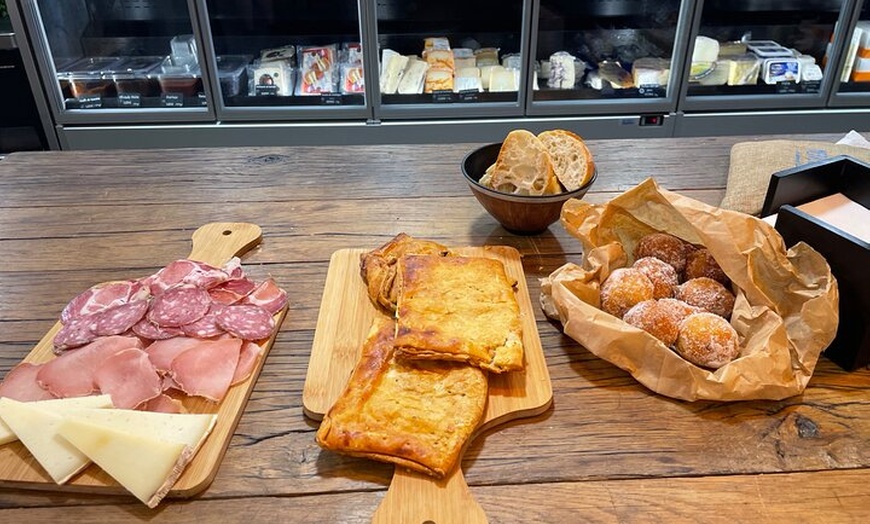 Image 3: Visite historique et gastronomique à Ajaccio Food Tour