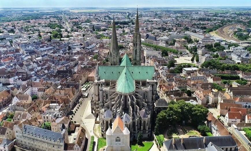 Image 5: Visite privée de la cathédrale de Chartres au départ de Paris