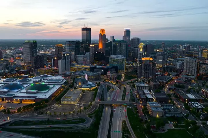 Helen Hike Wine and Dine Private Tour from Atlanta