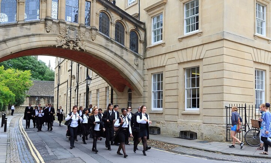 Image 3: Oxford | Alumni-Led Walking Tour w/opt New College