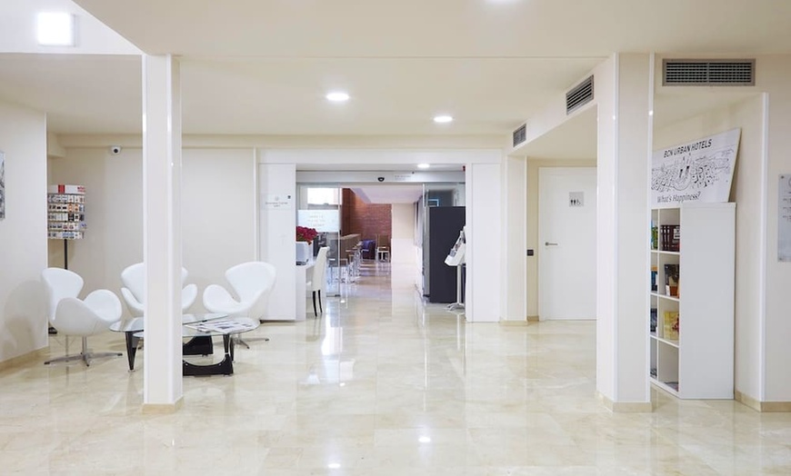 Image 2: ✈ SPAGNA | Barcellona - BCN Urban Hotels Del Comte 2* - City break