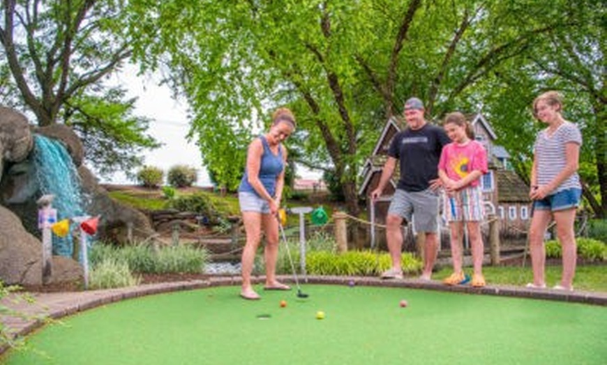 Image 3: $22 For A Round Of Miniature Golf For 4 (Reg. $44)