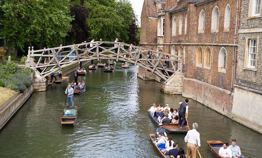 Image 10: Cambridge Walking & Punting Tour by Alumni™ King's College Option