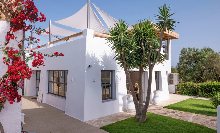 Image 13: ✈ CRÈTE | Hersonissos - Momi Slow Living Hotel 4*, 3 nuit - Surclas...