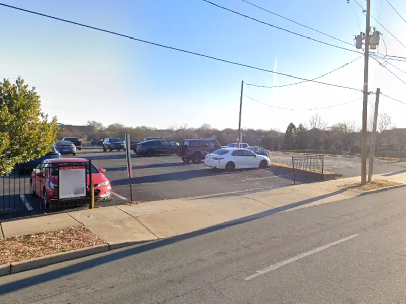 Parking at 401 E. 7th St. Lot