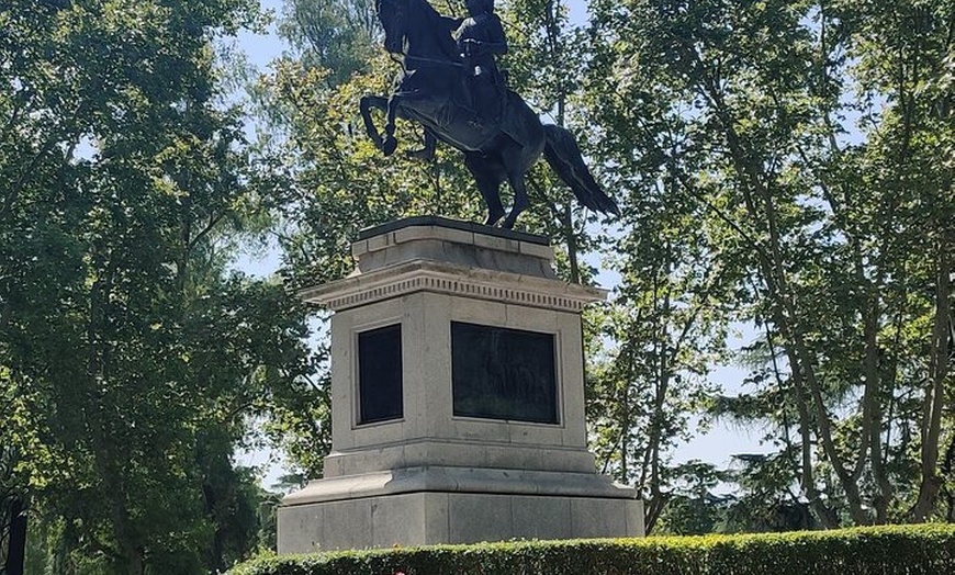 Image 9: Green Madrid Tour E Aventura en bicicleta por parques y monumentos