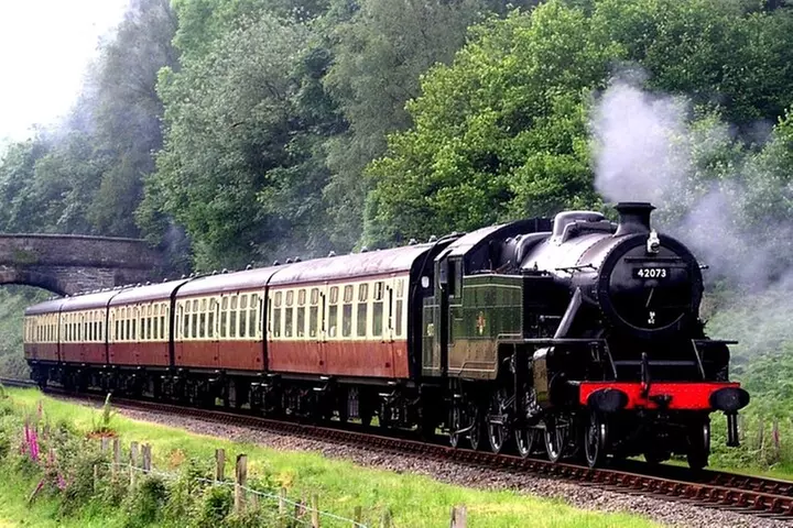 Lake District from Manchester Including Lake Cruise