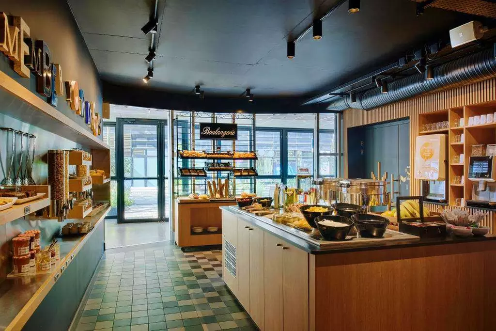 ✈ FRANKREICH | Paris - Hotel Campanile Paris-Bercy Village 3*, 1 Na...