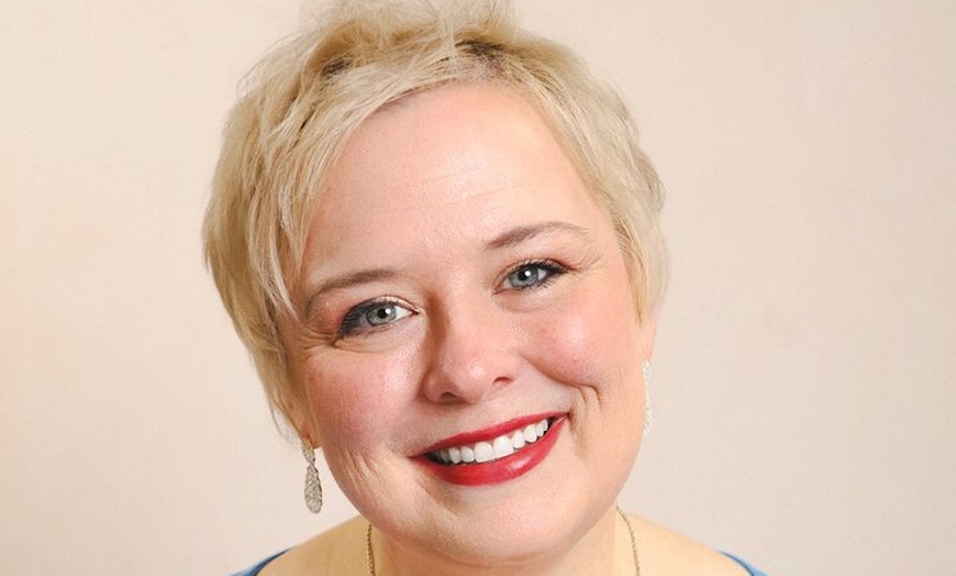 Image 4: Professional Photoshoot in Studio for Headshots