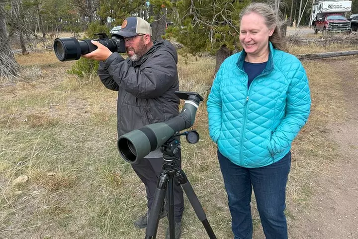 Yellowstone PRIVATE Winter SAFARI and Wolf Watching