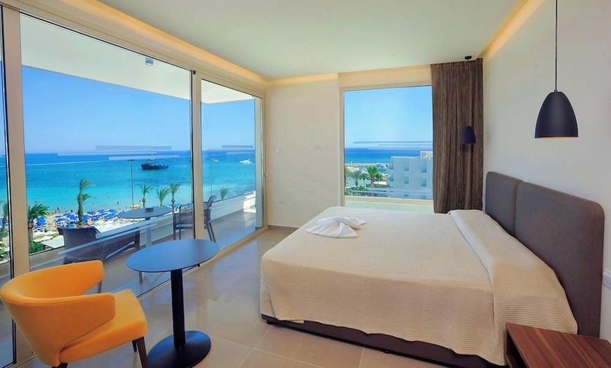 Image 15: ✈ ZYPERN | Ayia Napa - Nelia Beach Hotel 3*, 3 Nächte - Außenpool