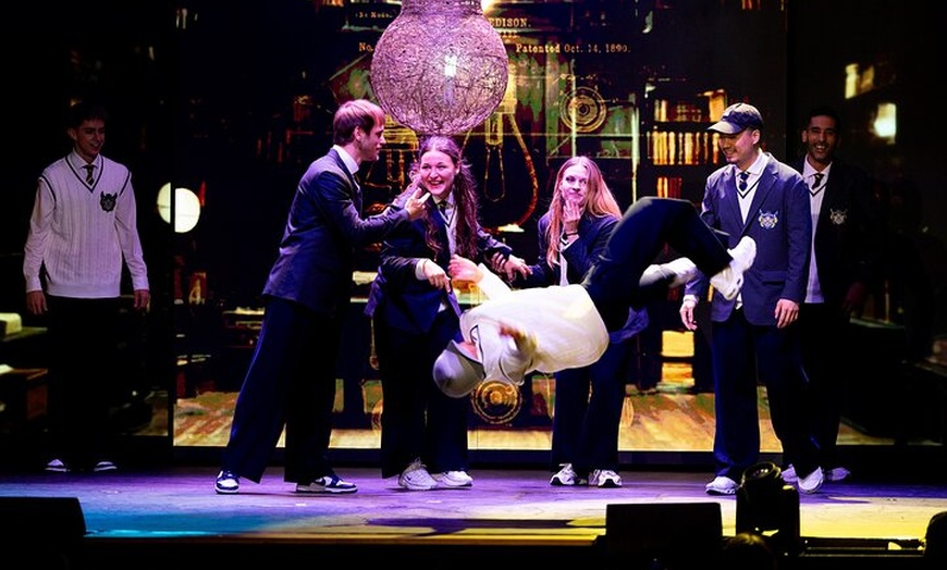 Image 30: Wintergarten Varieté "FLYING LIGHTS" inkl. Flying Steps