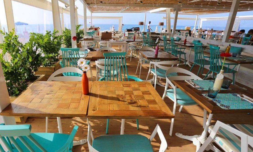 Image 10: ✈ COSTA BARCELONA | Calella - Hotel Volga 4*, 2 nachten - Aan zee