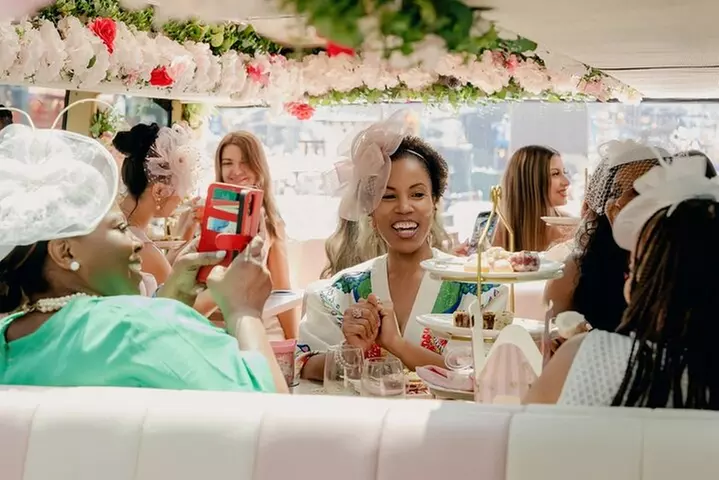 Tea Around Town: Chicago Tea Experience & City Sights