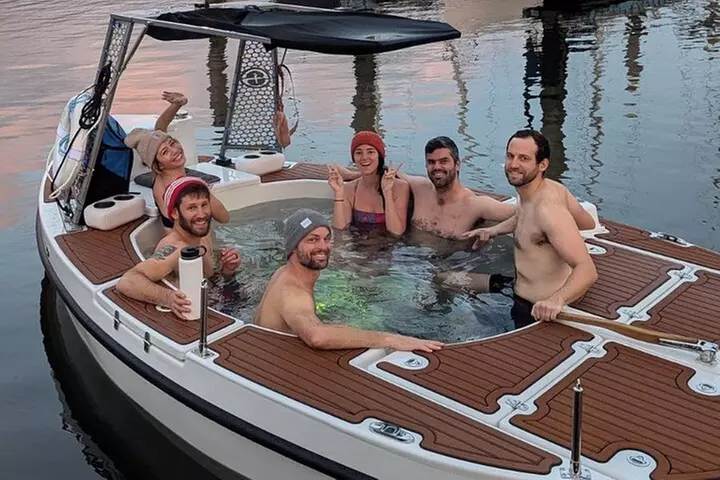 Hot Tub Boat Rentals in the San Francisco Bay - Primary Image