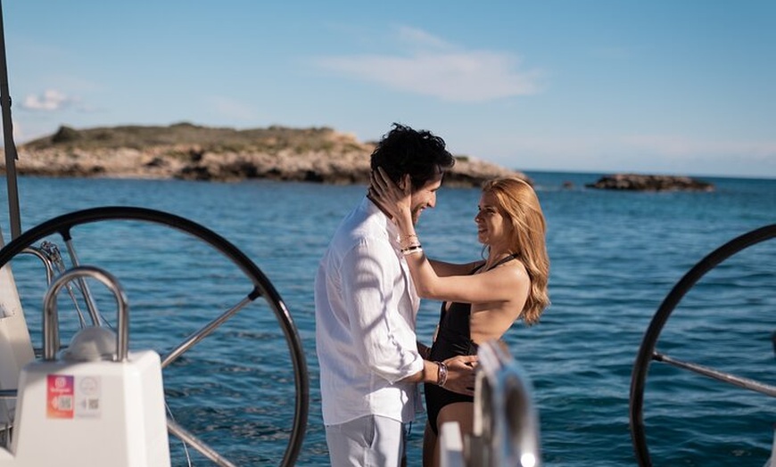 Image 31: Yate a vela privado por la Bahía de Palma y calas cercanas