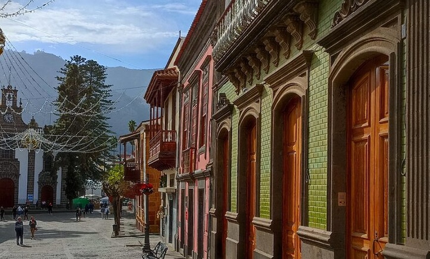 Image 1: Descubre Gran Canaria: Tour Privado Pueblos Icónicos y Picnic