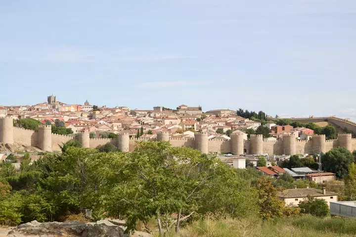 Madrid a Ávila & Segovia : Tour de día completo por los puntos culm...