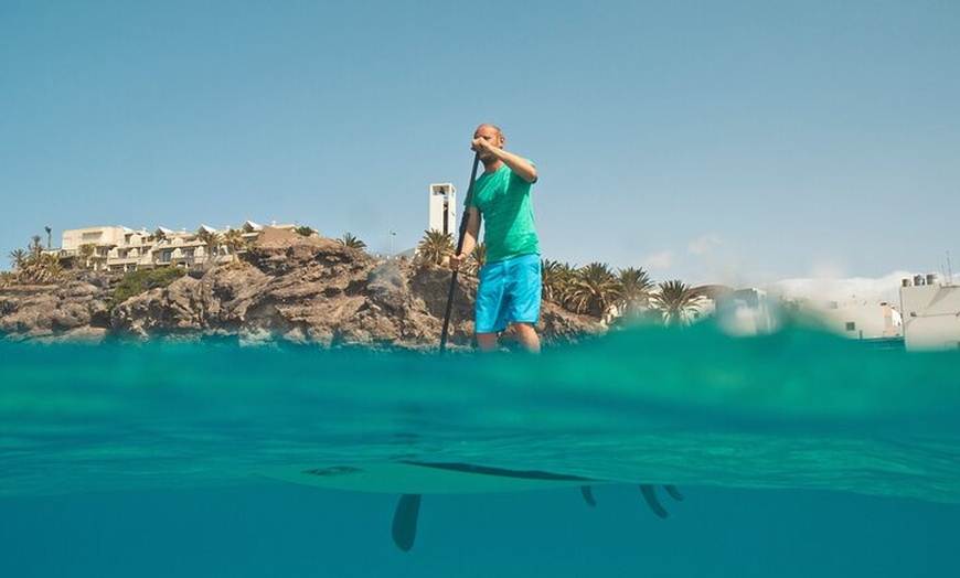 Image 20: Curso de iniciación al SUP en la pintoresca bahía de Morro Jable