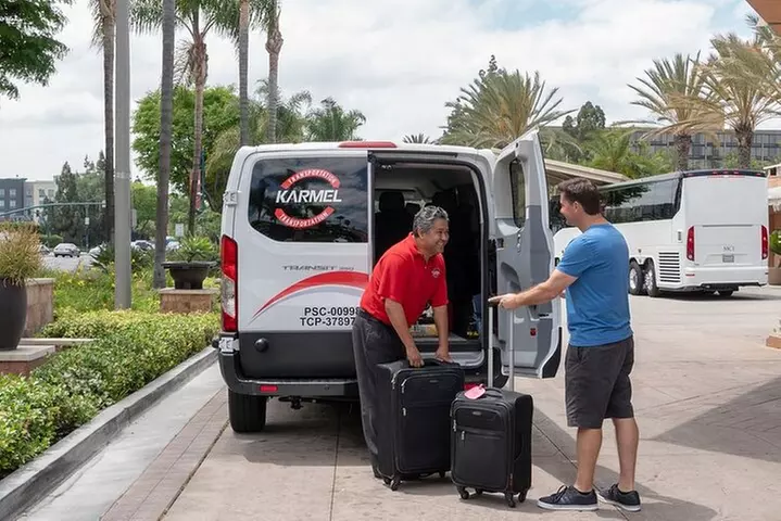 Private Van Airport Departure Transfer: Anaheim Resort to John Wayn...