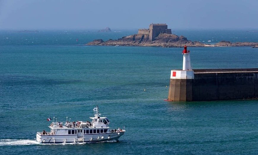 Image 6: Bonjour Saint-Malo : Promenade privée de 2 heures en ville avec gui...