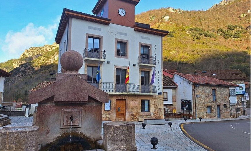 Image 10: Reserva de la Biosfera de Somiedo y sus Pueblos - desde Oviedo