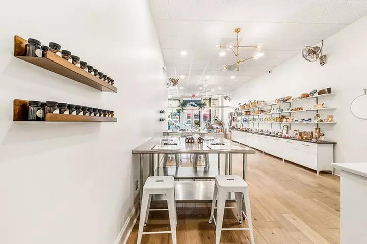 Create a Custom Perfume or Cologne in Charleston, SC: Mix & Match