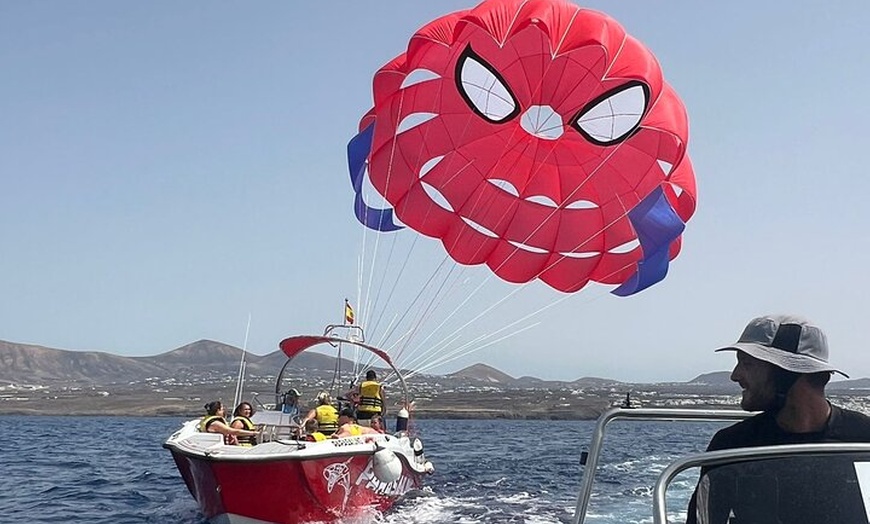 Image 8: Parasailing Lanzarote