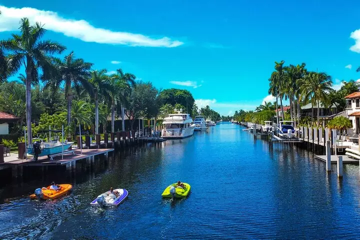 Ft. Lauderdale Mini Powerboat Rental. Canal, Yacht, Mansion Tour
