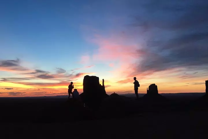 Sunrise Tour of Monument Valley