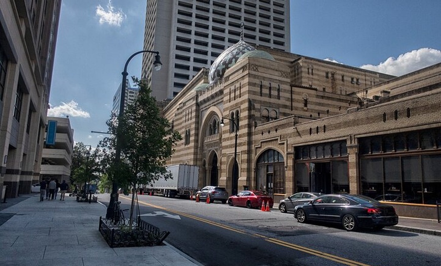 Image 4: Atlanta Murder Mystery Quest Outdoor Detective Escape Game