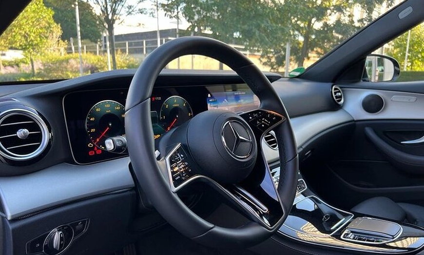 Image 2: Privater Limousinentransfer vom Flughafen Köln nach Köln-Stadt