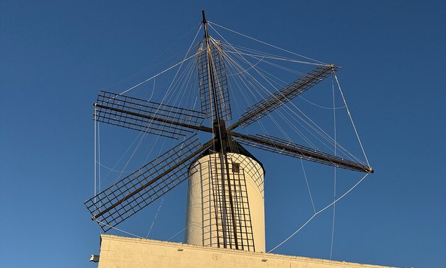 Image 4: Exclusivo tour privado a pie por Ciutadella