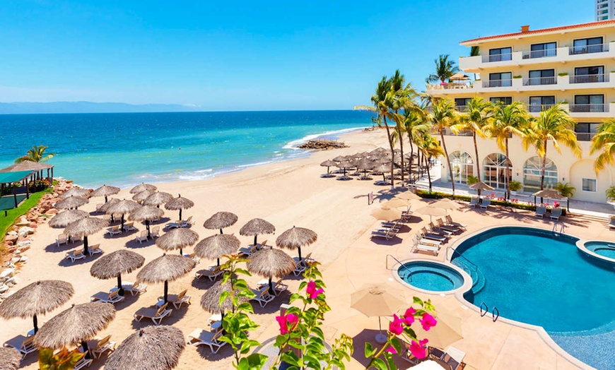 Image 1: ✈ MEXIQUE | Puerto Vallarta - Villa del Palmar Beach Resort & Spa 4...