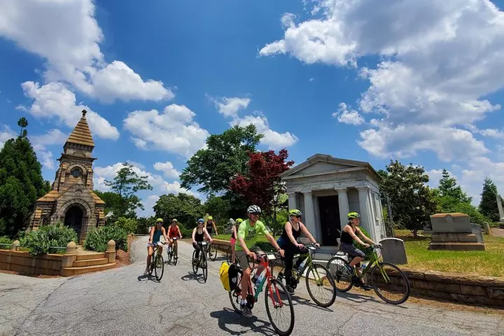 Guided Bike Tour in Atlanta with Snacks