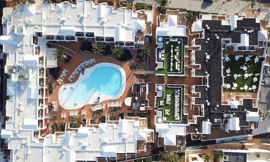 Image 19: ✈ LANZAROTE | Puerto del Carmen - R2 Bahía Kontiki Beach Apartments...